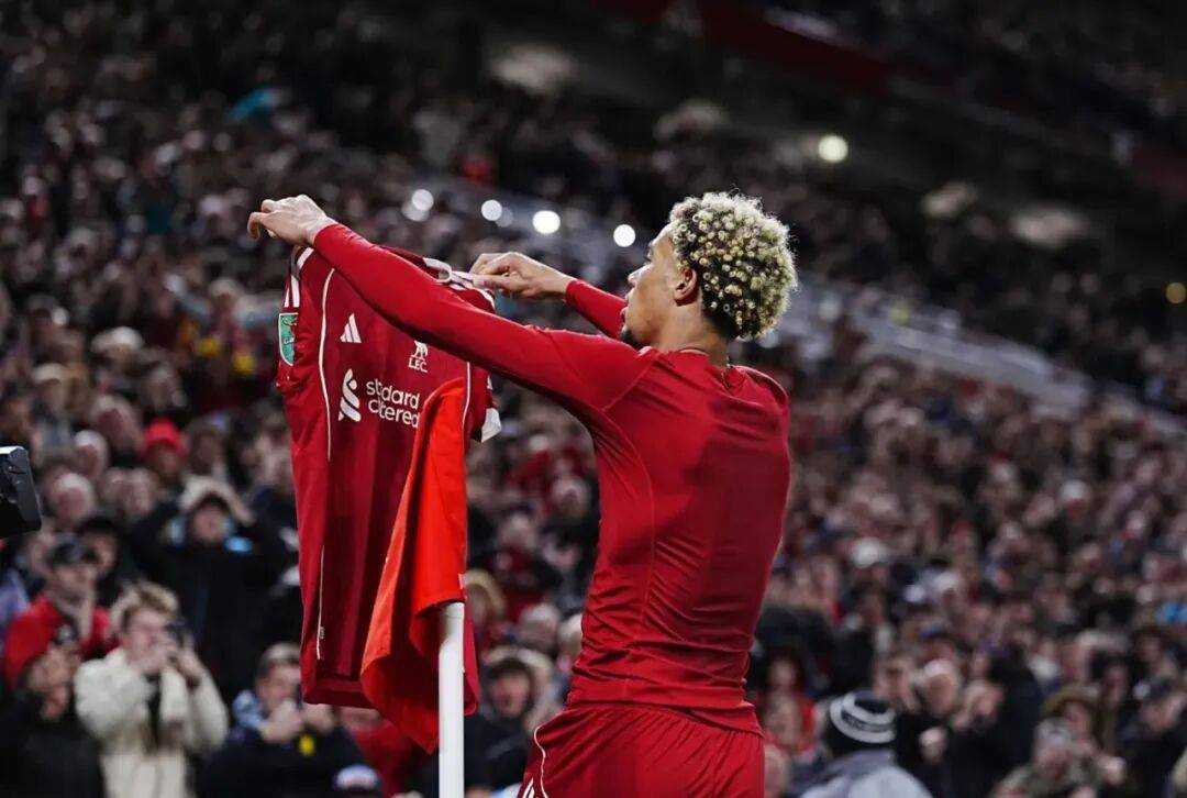 取代萨拉赫!红军新援狂轰6球领跑全队 他是利物浦新大腿